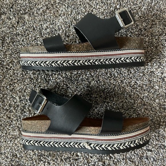London Rag 1.5” platform sandal size 7 - Picture 8 of 10